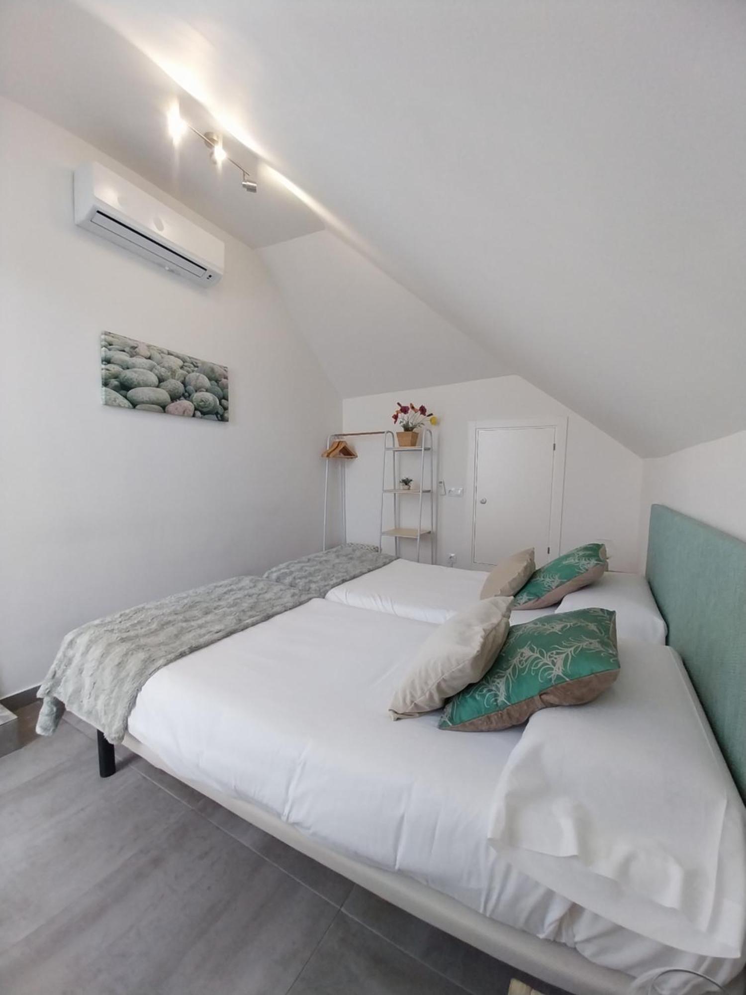 Apartamentos El Marques Malaga Phòng bức ảnh