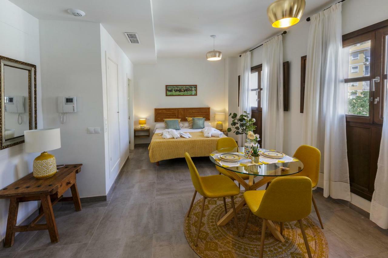 Apartamentos El Marques Malaga Ngoại thất bức ảnh