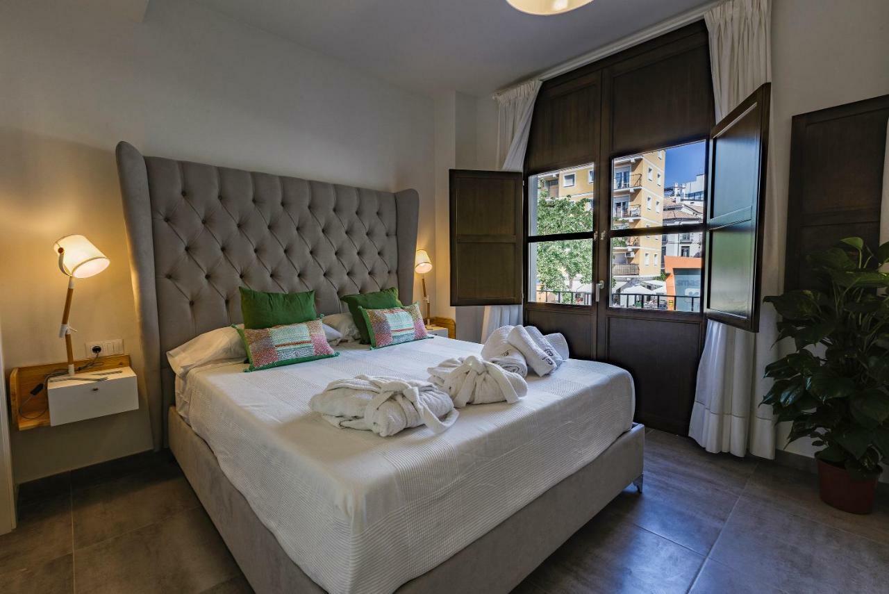 Apartamentos El Marques Malaga Ngoại thất bức ảnh